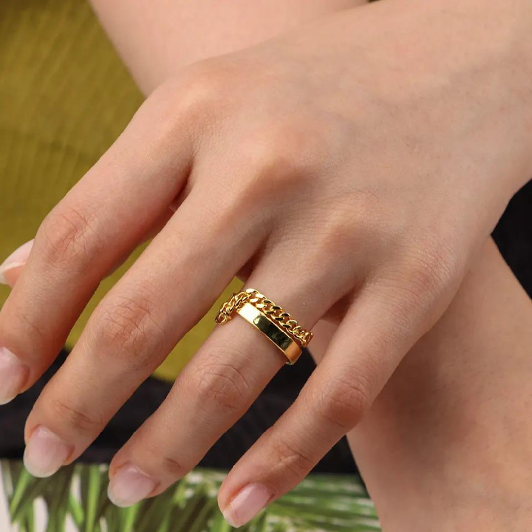 Serpentine Golden Chain Ring