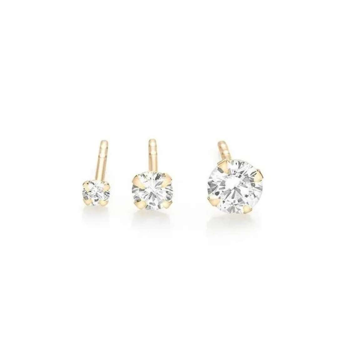 Introducing our dazzling Sparkle Single Earring Stack! Elevate your style with this stunning collection of single earrings crafted from 925 silver and gold-plated with shimmering zircon accents.